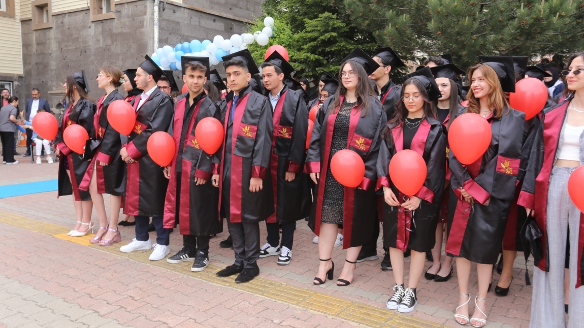 2023-2024  Eğitim Öğretim yılı mezuniyet töreni 9 Mayıs 2024 Perşembe günü yapıldı.